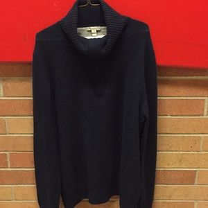Navy blue Burberry sweater